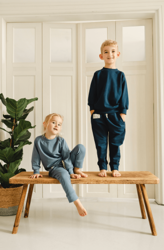 Długie spodnie dresowe granatowe