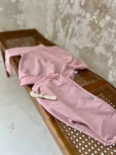 Długie spodnie różowe