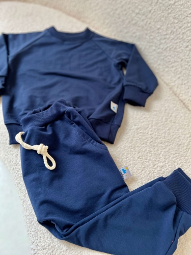 Długie spodnie granatowe