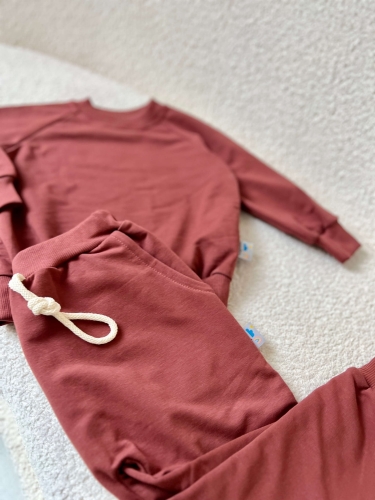 Długie spodnie czekolada 